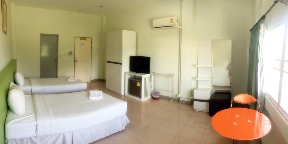 Nine Inn @ Town Phuket Esterno foto