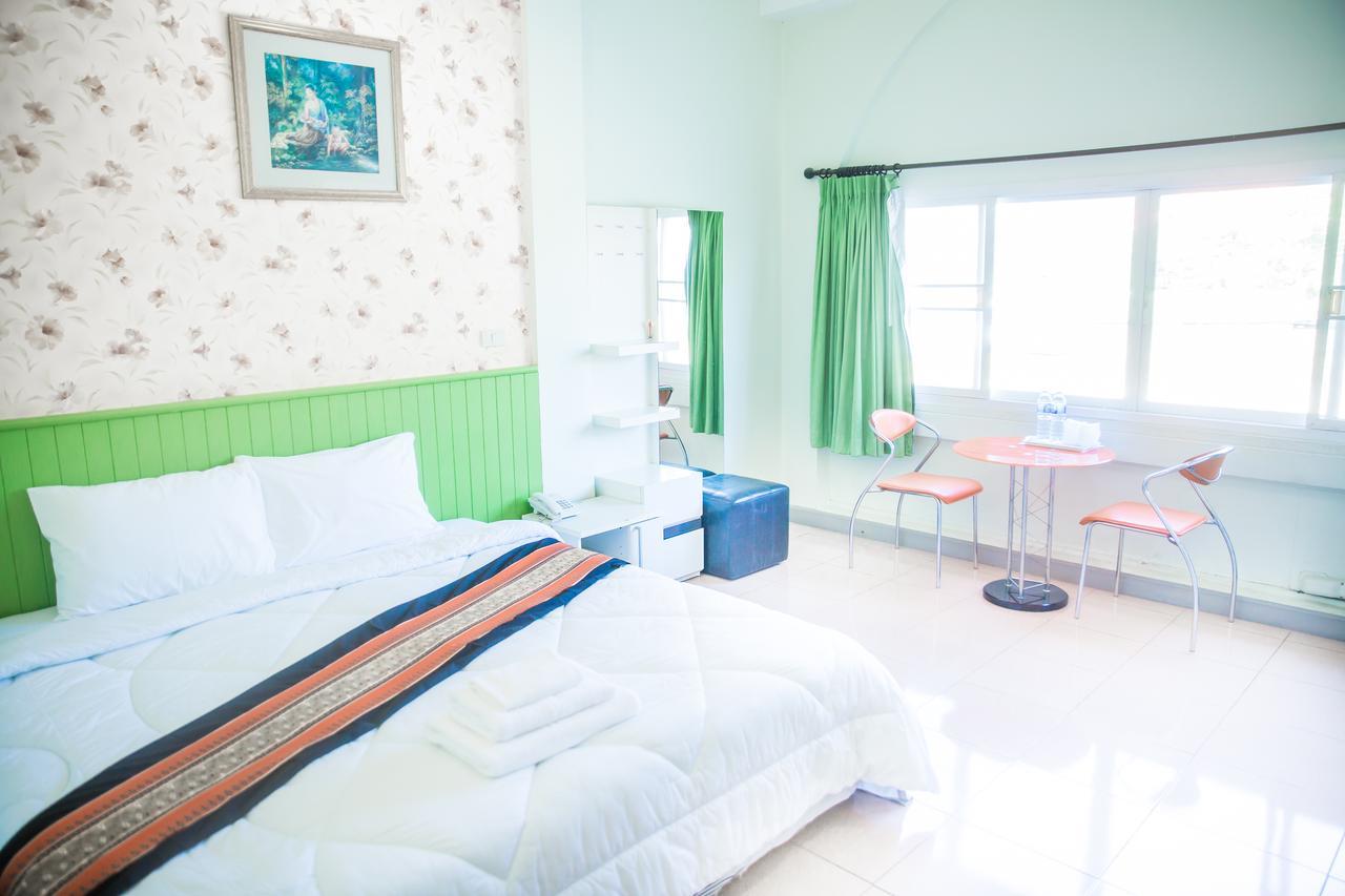 Nine Inn @ Town Phuket Esterno foto